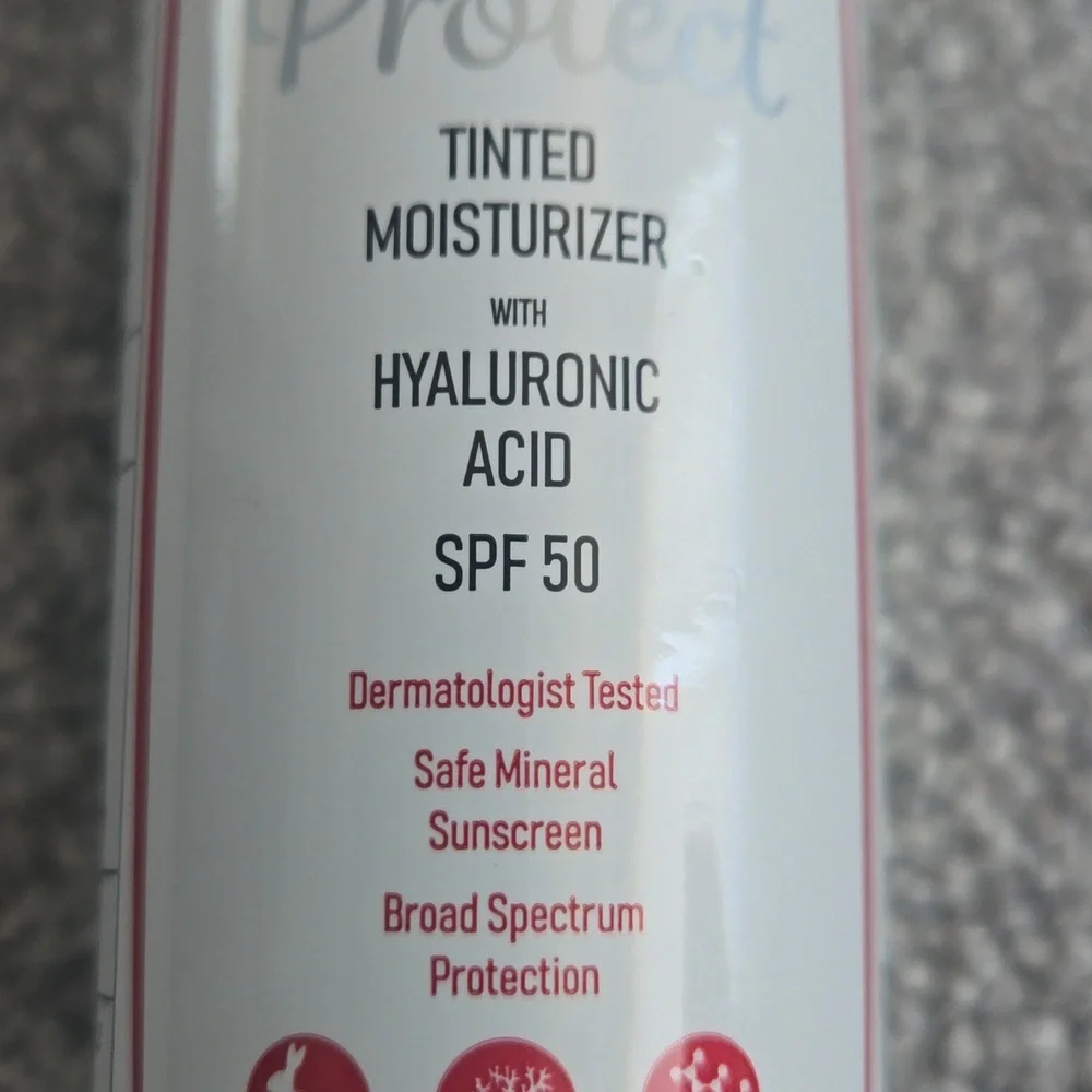 MD Healthy Skin Lab Protect Tinted Moisturizer With Hyaluronic Acid SPF 50 - Picture 4 of 6